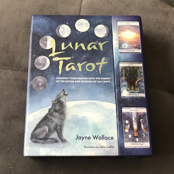 Lunar Tarot NEW Jayne Wallace - Picture 1 of 9